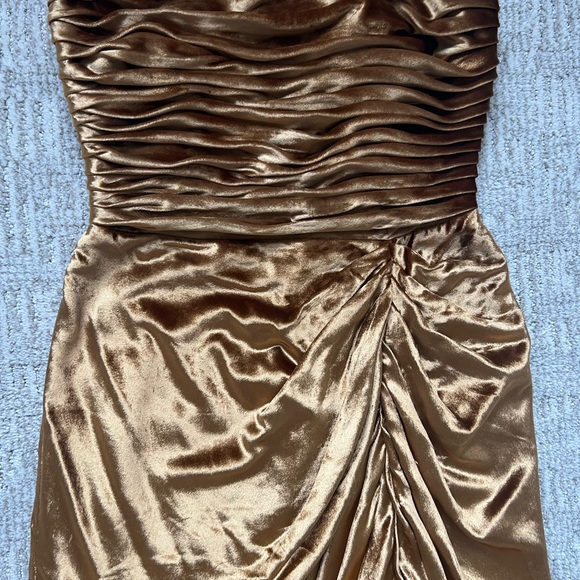 Velvet gold dress, words once, excellent condition. Bought it from free people. - Picture 6 of 8